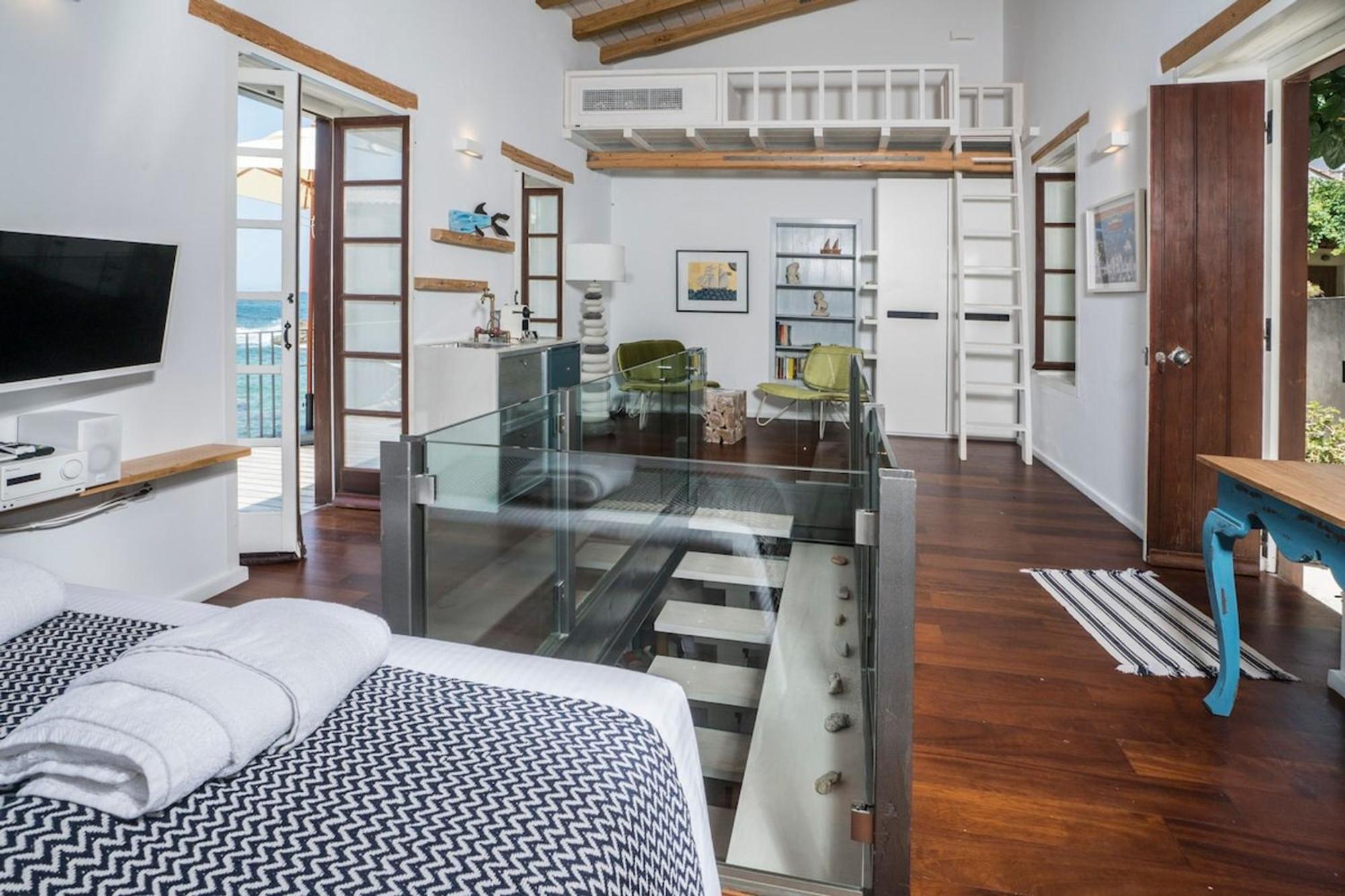 הוילה חאניה Kito- Transformed House On The Water'S Edge מראה חיצוני תמונה
