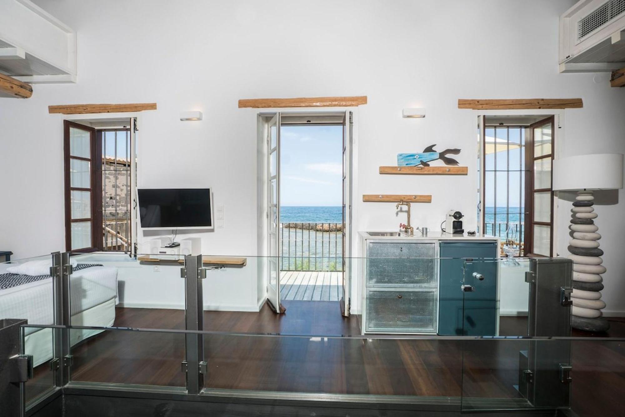 הוילה חאניה Kito- Transformed House On The Water'S Edge מראה חיצוני תמונה